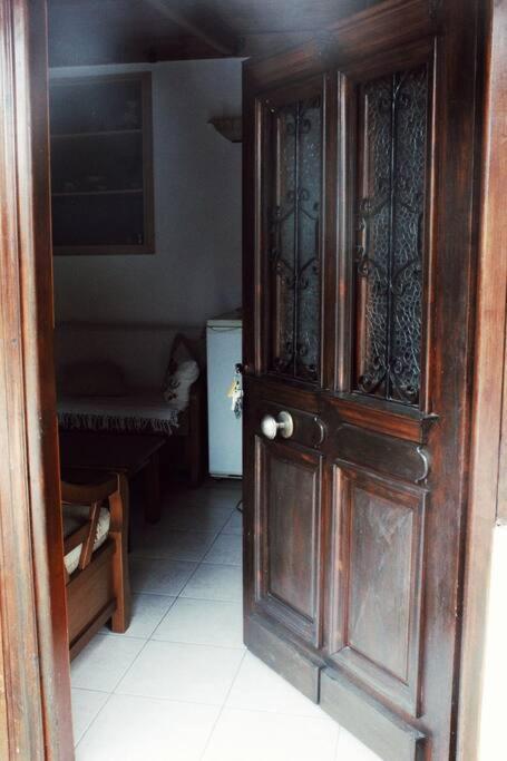 Panthea Apartment *